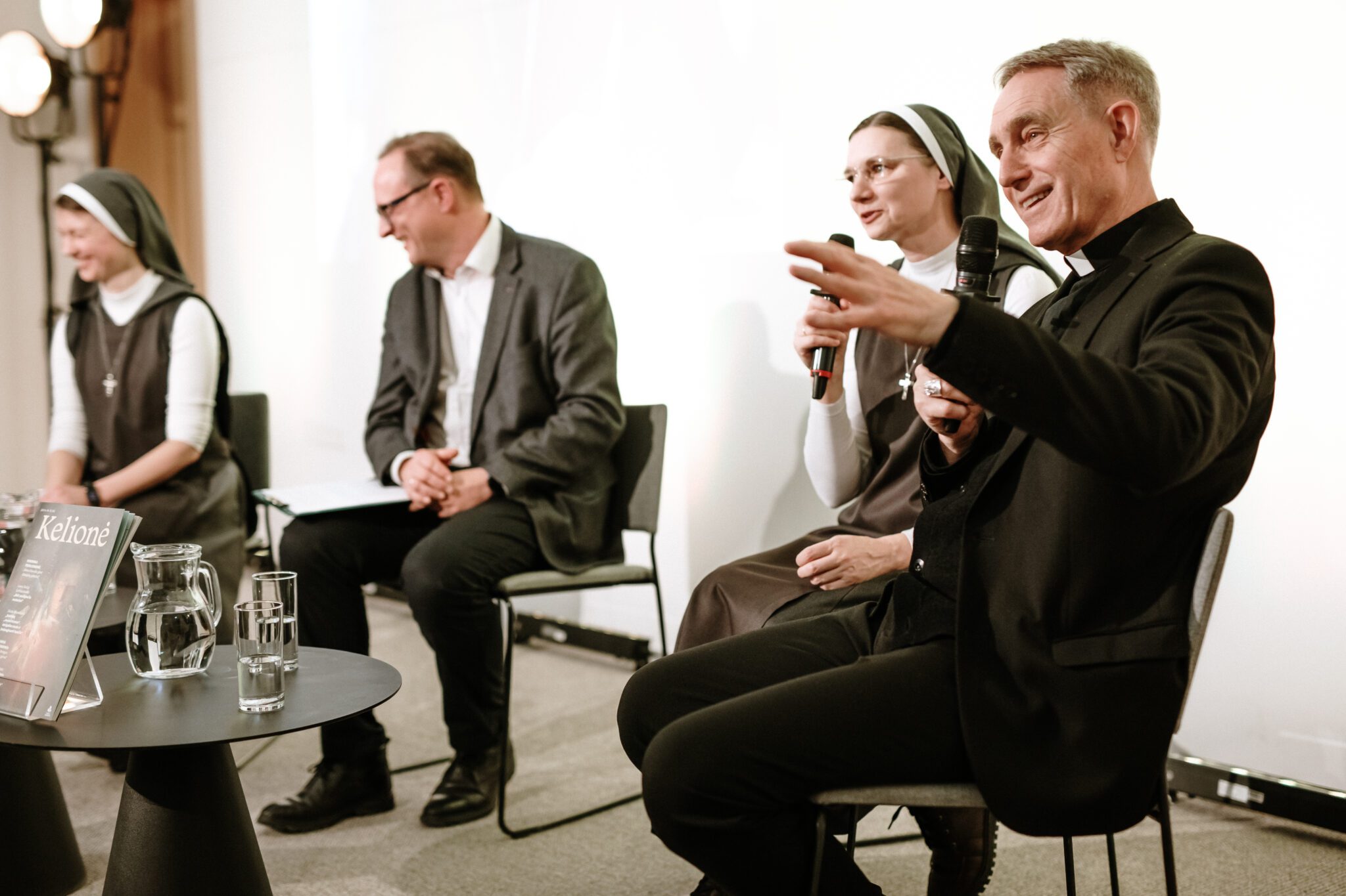 Gänswein says he prays to Benedict XVI, confirms hope for beatification cause Gänswein says he prays to Benedict XVI, confirms hope for beatification cause