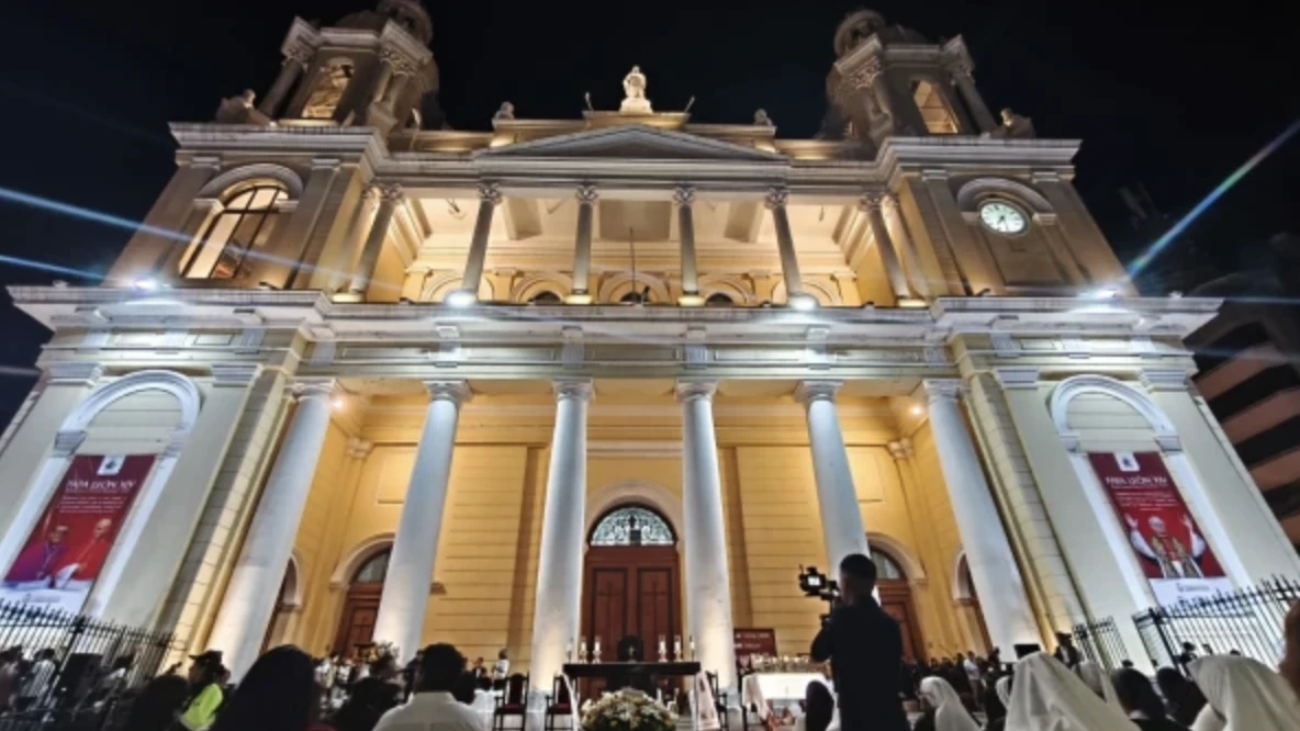 Wahl von Papst Leo mit Thanksgiving-Messe in Peru gefeiert