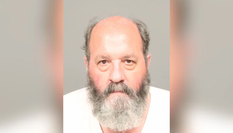 Katholischer Priester in Kalifornien wegen sexuellen Kindesmissbrauchs aus den 1990er Jahren verhaftet