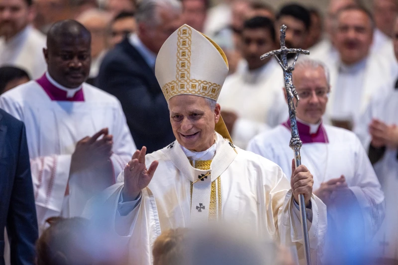 Papst Leo XIV. am Sonntag der Heiligen Dreifaltigkeit: Gottes „dynamische“ Liebe öffnet die Menschheit zur Begegnung