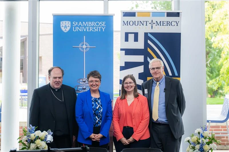 2中西部のカトリック大学が合併し、カトリックのアイデンティティの保全を見据えた 2中西部のカトリック大学が合併し、カトリックのアイデンティティの保全を見据えた