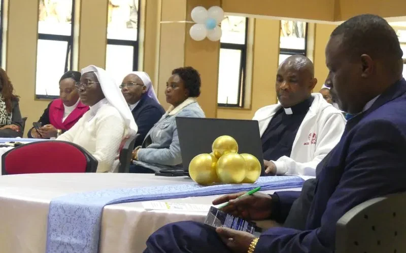 Nouvelle application numérique pour relier plus de 60 stations de radio catholiques en Afrique de l'Est