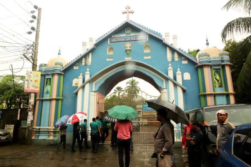 الشرطة البنغلاديشية تعتقل مشتبها به في هجمات بالقنابل على مواقع كاثوليكية