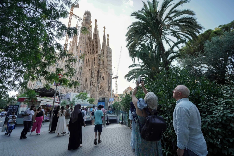 A Basílica da Sagrada Família em Barcelona é hoje a igreja mais alta do mundo